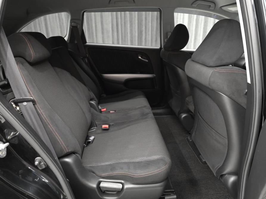 Honda Stream II Рестайлинг Красноярск  - изображение 16