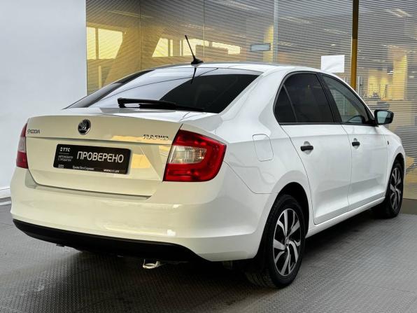 Skoda Rapid I Рестайлинг с пробегом 2017 года, цена 935 000 рублей, 197100 км, лифтбек, Автокод Объявления