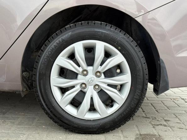 Hyundai Solaris II с пробегом 2019 года, цена 1 319 000 рублей, 107571 км, седан, Автокод Объявления