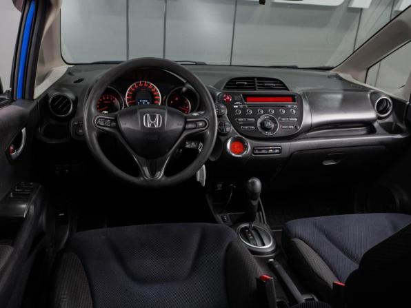 Honda Jazz II Рестайлинг с пробегом 2012 года, цена 989 000 рублей, 183226 км, хэтчбек, Автокод Объявления