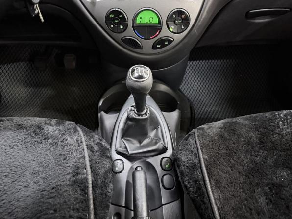 Ford Focus I Рестайлинг с пробегом 2005 года, цена 340 000 рублей, 292681 км, седан, Автокод Объявления