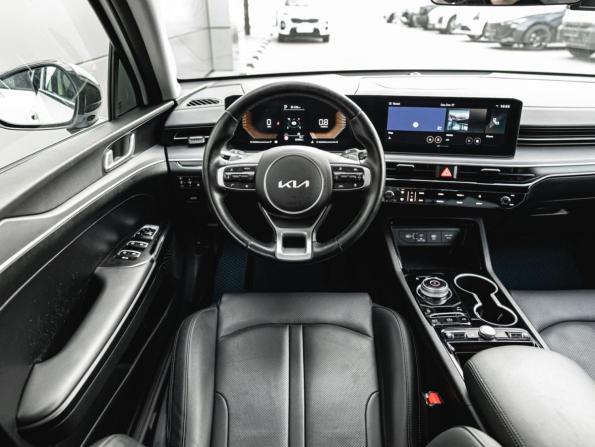 Kia K5 III Рестайлинг с пробегом 2025 года, цена 3 798 000 рублей, 20088 км, седан, Автокод Объявления
