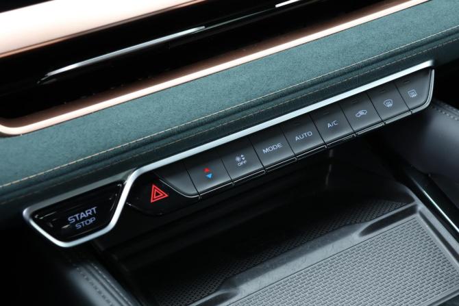Geely Monjaro I с пробегом 2023 года, цена 2 699 000 рублей, 79843 км, внедорожник, Автокод Объявления