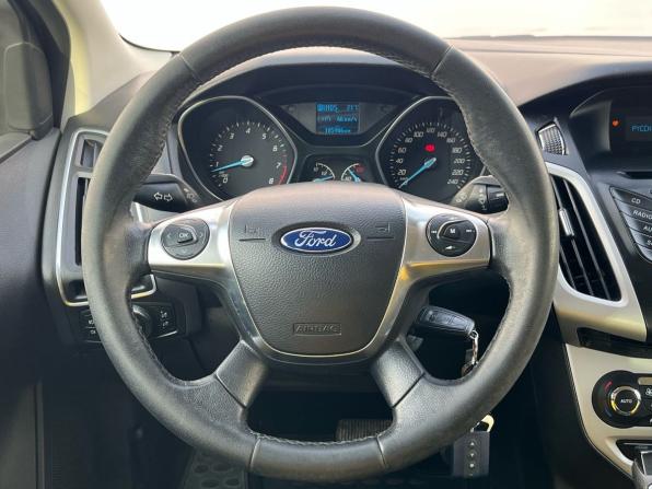 Ford Focus III с пробегом 2013 года, цена 750 000 рублей, 185986 км, седан, Автокод Объявления