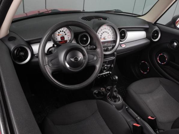 Mini Hatch II (R56) Рестайлинг с пробегом 2011 года, цена 799 000 рублей, 162266 км, хэтчбек, Автокод Объявления