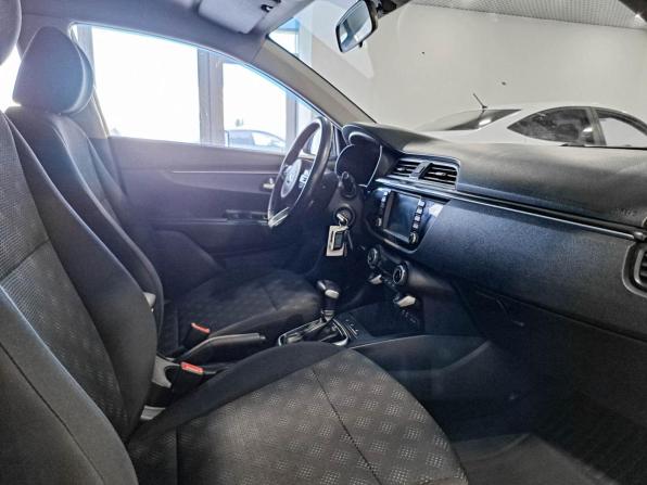Kia Rio IV с пробегом 2017 года, цена 1 260 000 рублей, 135627 км, седан, Автокод Объявления