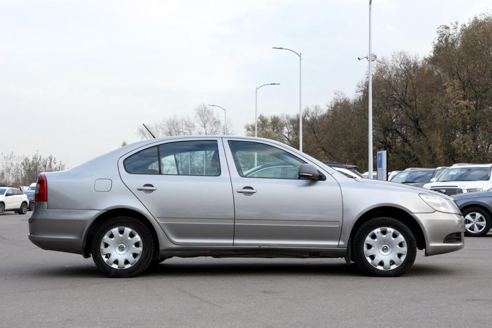 Skoda Octavia II (A5) Рестайлинг Москва  - изображение 4