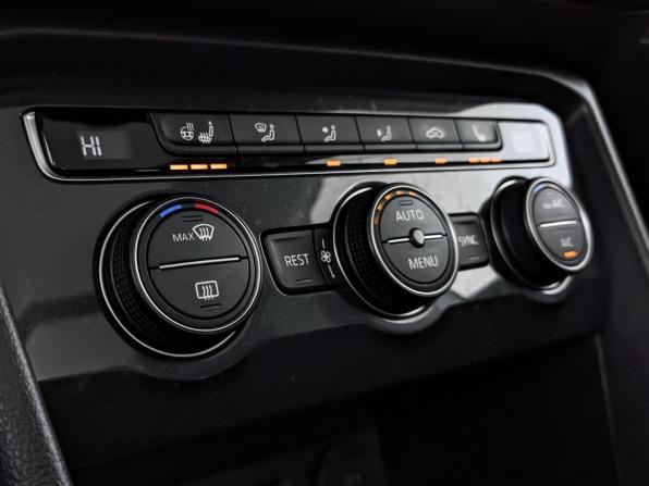 Volkswagen Tiguan II с пробегом 2018 года, цена 2 790 000 рублей, 116237 км, внедорожник, Автокод Объявления