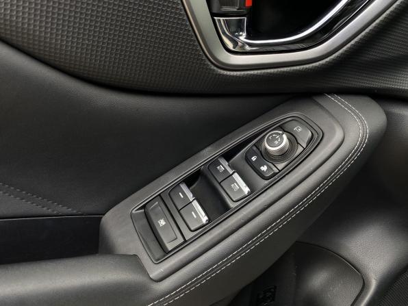 Subaru Forester V с пробегом 2018 года, цена 2 419 000 рублей, 127624 км, внедорожник, Автокод Объявления