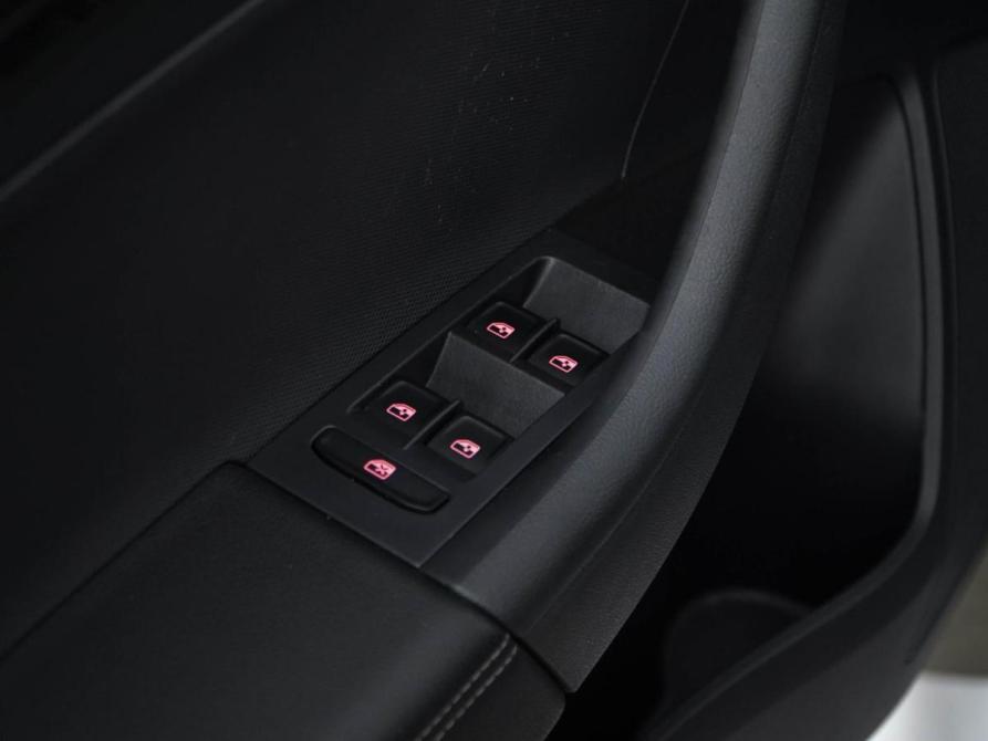 Volkswagen Polo VI Москва  - изображение 18