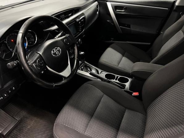 Toyota Corolla XI (E160 E170 E180) с пробегом 2015 года, цена 1 365 000 рублей, 157224 км, седан, Автокод Объявления