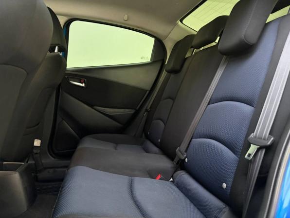 Toyota Yaris III Рестайлинг 2 с пробегом 2017 года, цена 1 095 000 рублей, 129349 км, хэтчбек, Автокод Объявления
