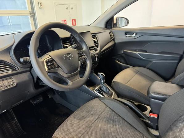 Hyundai Solaris II Рестайлинг с пробегом 2022 года, цена 1 819 000 рублей, 50905 км, седан, Автокод Объявления