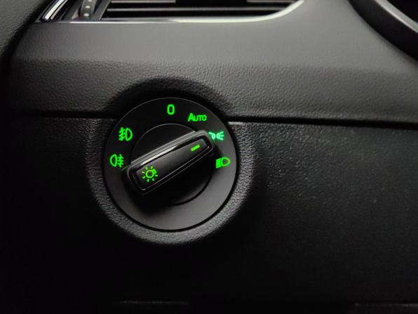 Skoda Octavia III (A7) Рестайлинг с пробегом 2019 года, цена 2 119 000 рублей, 52473 км, лифтбек, Автокод Объявления