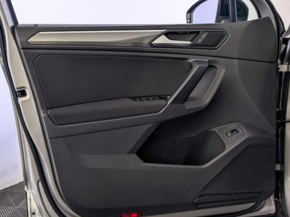 Volkswagen Tiguan II с пробегом 2019 года, цена 2 450 000 рублей, 81862 км, внедорожник, Автокод Объявления