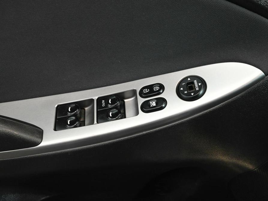 Hyundai Solaris I Рестайлинг Екатеринбург  - изображение 12