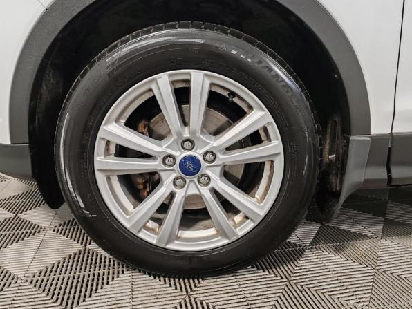 Ford Kuga II Рестайлинг с пробегом 2017 года, цена 1 499 000 рублей, 184586 км, внедорожник, Автокод Объявления