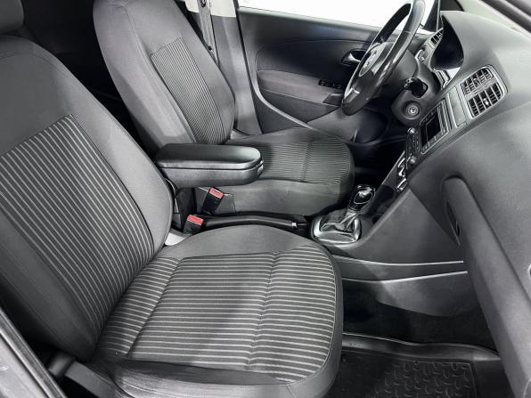 Volkswagen Polo V с пробегом 2011 года, цена 740 000 рублей, 200000 км, седан, Автокод Объявления