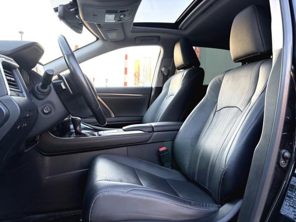 Lexus RX IV Рестайлинг с пробегом 2019 года, цена 5 100 000 рублей, 69059 км, внедорожник, Автокод Объявления
