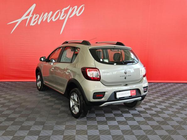 Renault Sandero II Рестайлинг с пробегом 2018 года, цена 1 139 000 рублей, 64283 км, хэтчбек, Автокод Объявления