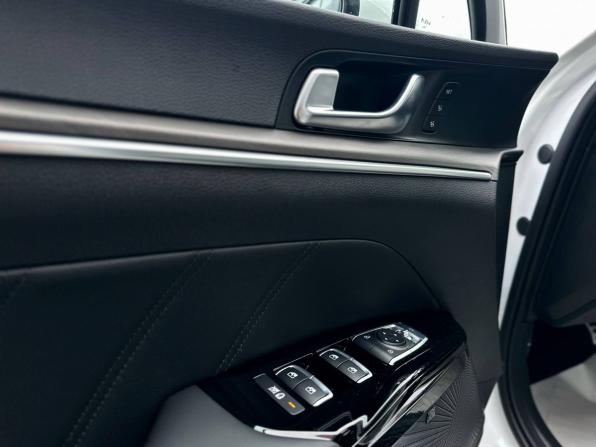 Новый Kia K5 III 2024 года, цена 4 408 000 рублей, седан, Автокод Объявления