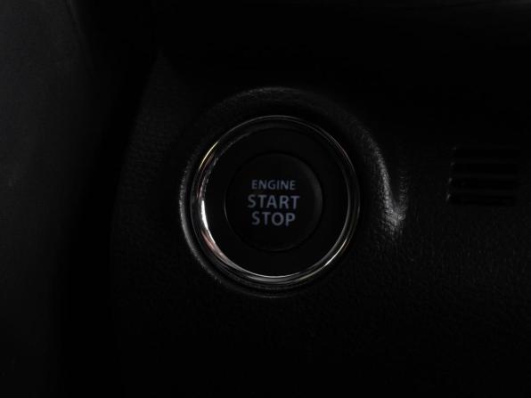 Suzuki Ertiga II с пробегом 2022 года, цена 2 600 000 рублей, 82 км, компактвэн, Автокод Объявления