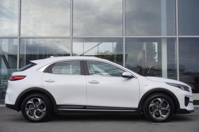 Kia XCeed I с пробегом 2020 года, цена 1 899 000 рублей, 111000 км, хэтчбек, Автокод Объявления