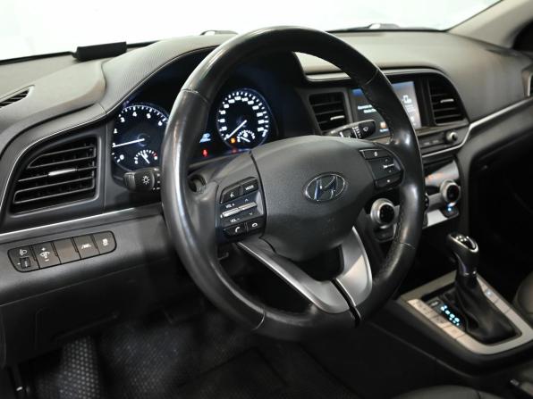 Hyundai Avante VI Рестайлинг с пробегом 2019 года, цена 1 900 000 рублей, 38964 км, седан, Автокод Объявления