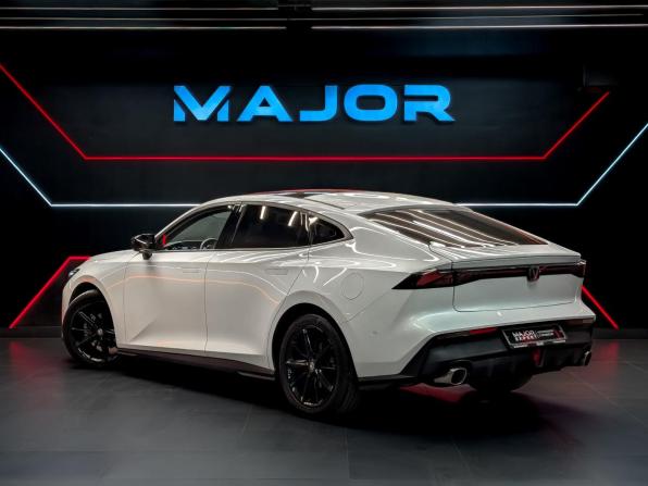Changan UNI-V I с пробегом 2023 года, цена 2 250 000 рублей, 25100 км, лифтбек, Автокод Объявления
