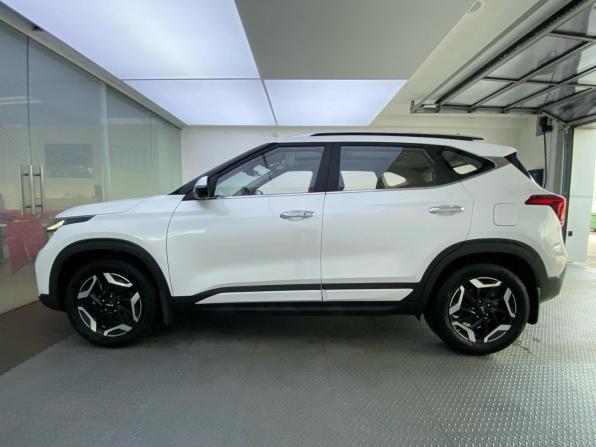 Kia Seltos I Рестайлинг с пробегом 2023 года, цена 2 415 000 рублей, 26322 км, внедорожник, Автокод Объявления