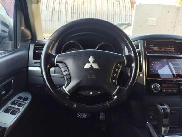 Mitsubishi Pajero IV Рестайлинг 2 с пробегом 2015 года, цена 1 819 000 рублей, 239406 км, внедорожник, Автокод Объявления