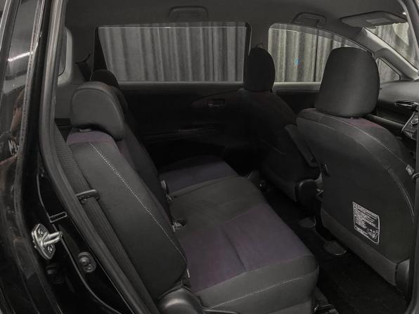 Toyota Wish II Рестайлинг с пробегом 2015 года, цена 1 490 000 рублей, 139000 км, минивэн, Автокод Объявления