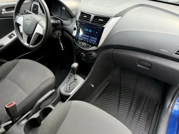 Hyundai Solaris I с пробегом 2013 года, цена 785 000 рублей, 169500 км, хэтчбек, Автокод Объявления