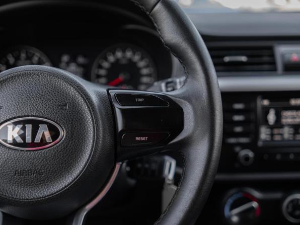 Kia Rio IV с пробегом 2017 года, цена 1 299 000 рублей, 207195 км, седан, Автокод Объявления
