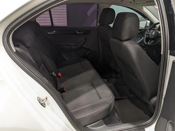 Skoda Rapid I Рестайлинг с пробегом 2017 года, цена 1 149 000 рублей, 97183 км, лифтбек, Автокод Объявления
