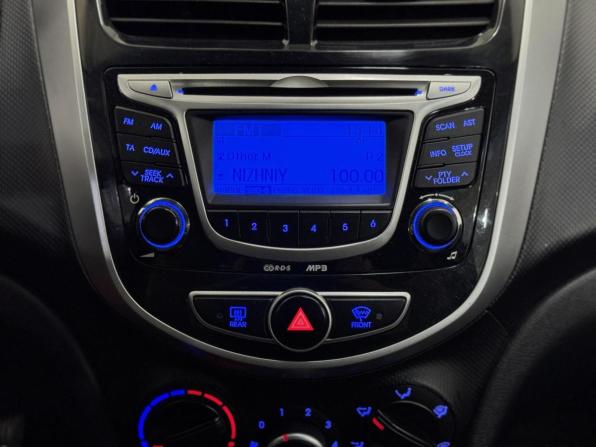 Hyundai Solaris I с пробегом 2012 года, цена 850 000 рублей, 128956 км, седан, Автокод Объявления