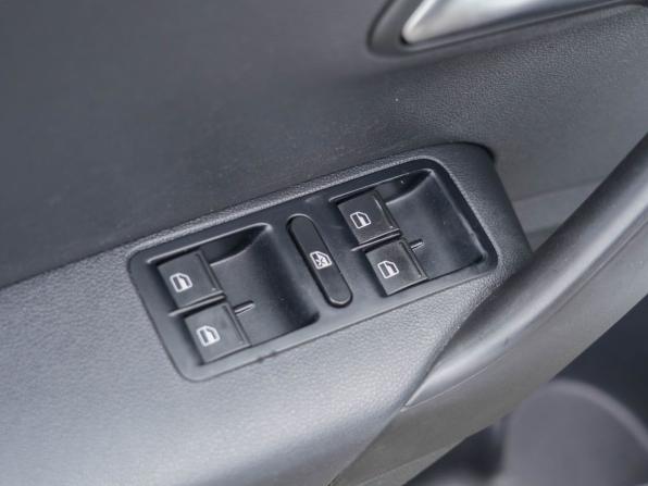 Volkswagen Polo V Рестайлинг с пробегом 2016 года, цена 1 170 000 рублей, 97253 км, седан, Автокод Объявления