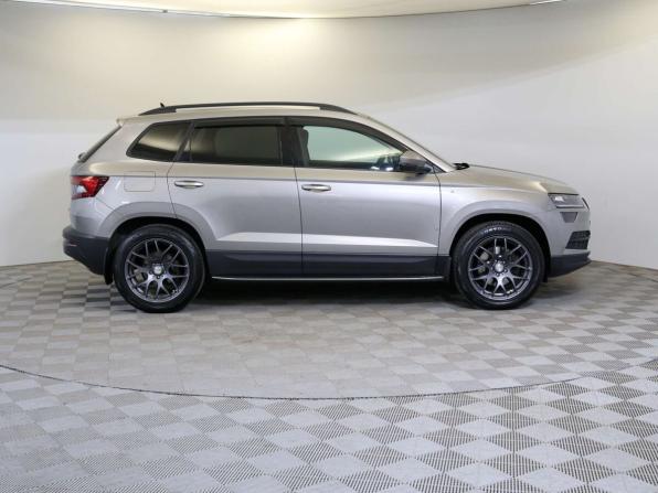 Skoda Karoq I с пробегом 2021 года, цена 2 390 000 рублей, 95000 км, внедорожник, Автокод Объявления