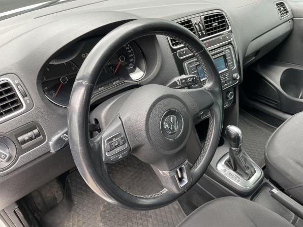 Volkswagen Polo V с пробегом 2014 года, цена 899 000 рублей, 165425 км, седан, Автокод Объявления