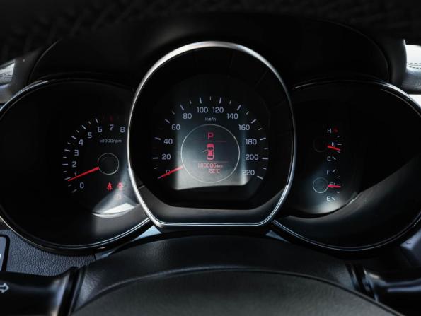 Kia Rio III Рестайлинг с пробегом 2015 года, цена 1 019 000 рублей, 180086 км, седан, Автокод Объявления