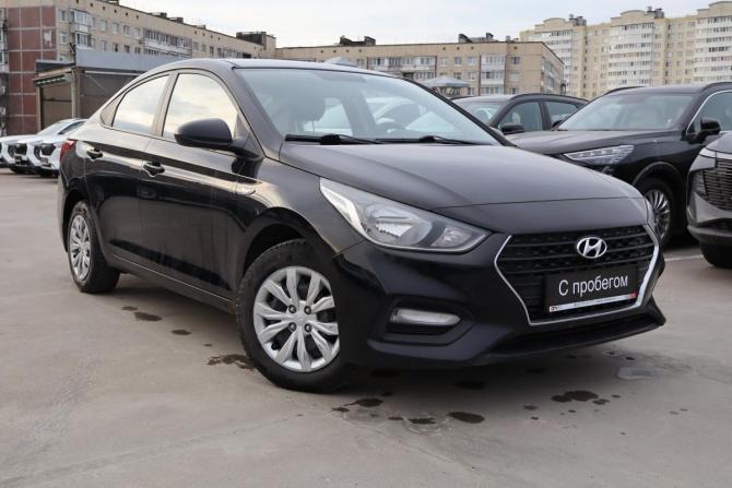 Hyundai Solaris II с пробегом 2017 года, цена 1 049 000 рублей, 188000 км, седан, Автокод Объявления