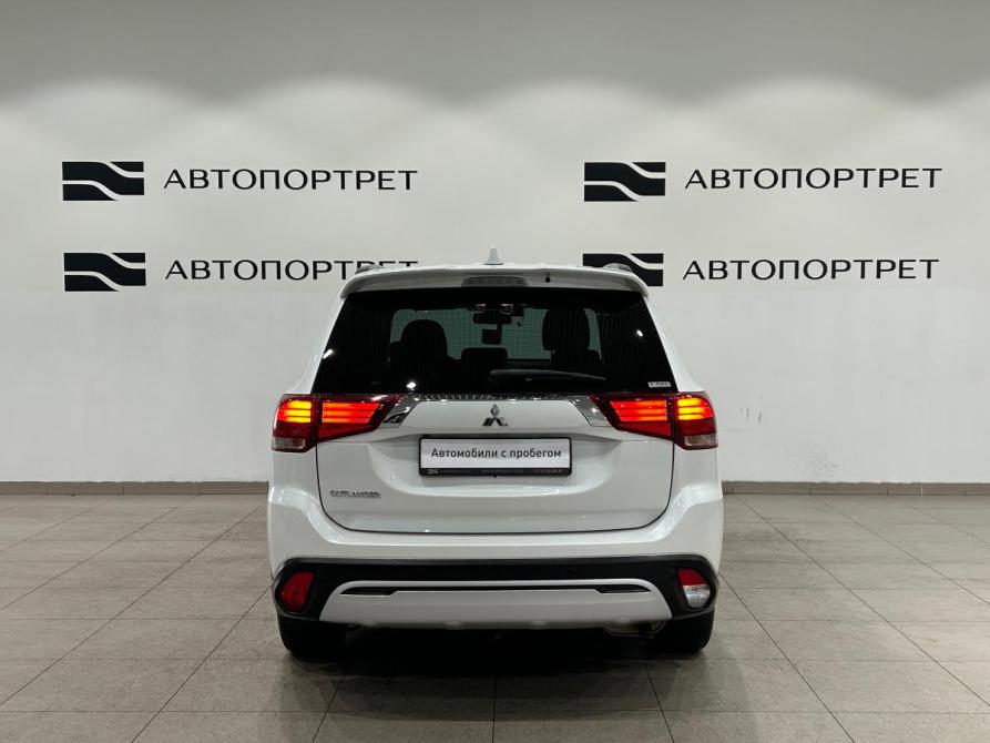 Mitsubishi Outlander III Рестайлинг 3 Санкт-Петербург  - изображение 6