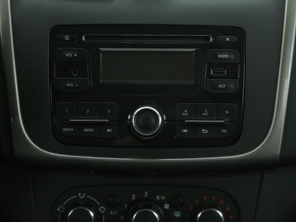 Renault Logan II с пробегом 2016 года, цена 592 000 рублей, 268000 км, седан, Автокод Объявления