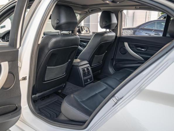 BMW 3 серии VI (F3x) Рестайлинг с пробегом 2017 года, цена 2 400 000 рублей, 1043658 км, седан, Автокод Объявления