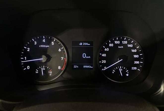 Hyundai Solaris II с пробегом 2017 года, цена 1 000 000 рублей, 89843 км, седан, Автокод Объявления
