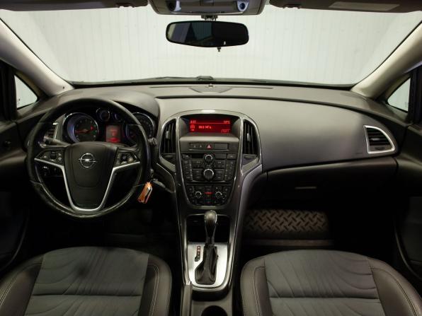 Opel Astra J Рестайлинг с пробегом 2013 года, цена 920 000 рублей, 118975 км, хэтчбек, Автокод Объявления