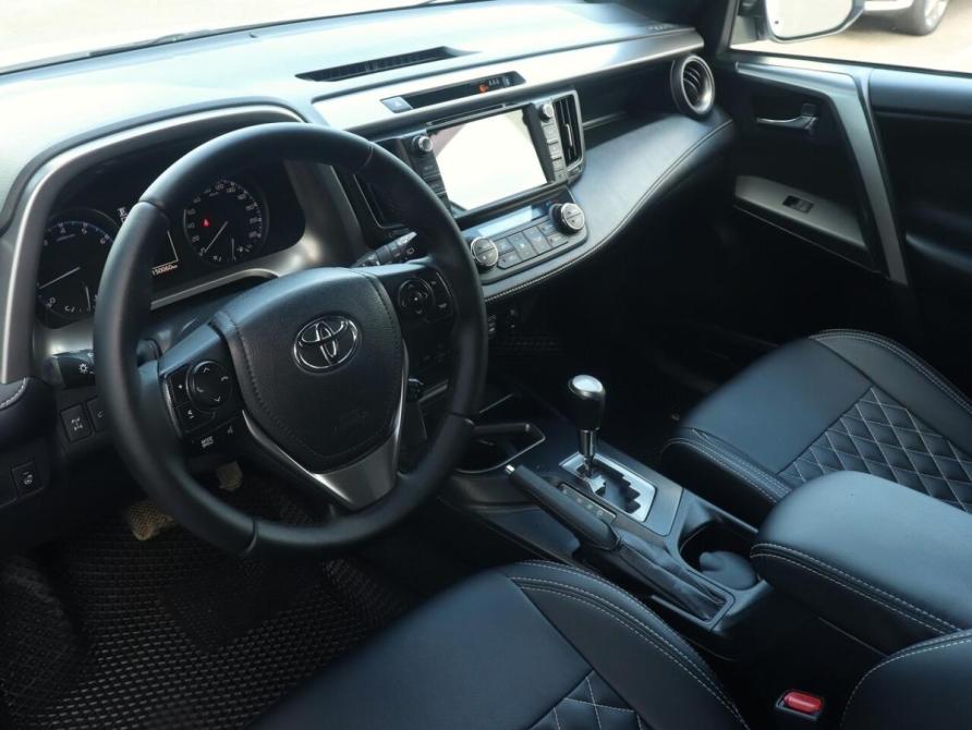 Toyota RAV4 IV (XA40) Рестайлинг Казань  - изображение 5
