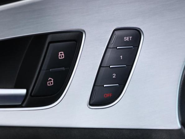 Audi A7 I (4G) Рестайлинг с пробегом 2016 года, цена 2 190 000 рублей, 175612 км, лифтбек, Автокод Объявления
