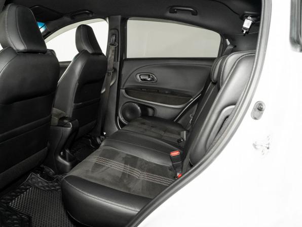 Honda Vezel I Рестайлинг с пробегом 2018 года, цена 1 630 300 рублей, 76815 км, внедорожник, Автокод Объявления
