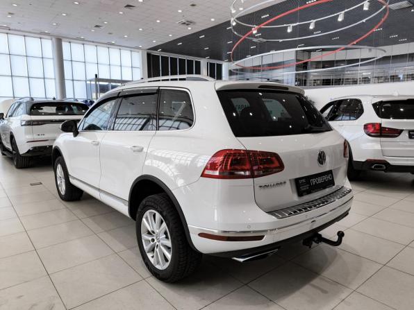 Volkswagen Touareg II Рестайлинг с пробегом 2015 года, цена 2 590 000 рублей, 124500 км, внедорожник, Автокод Объявления